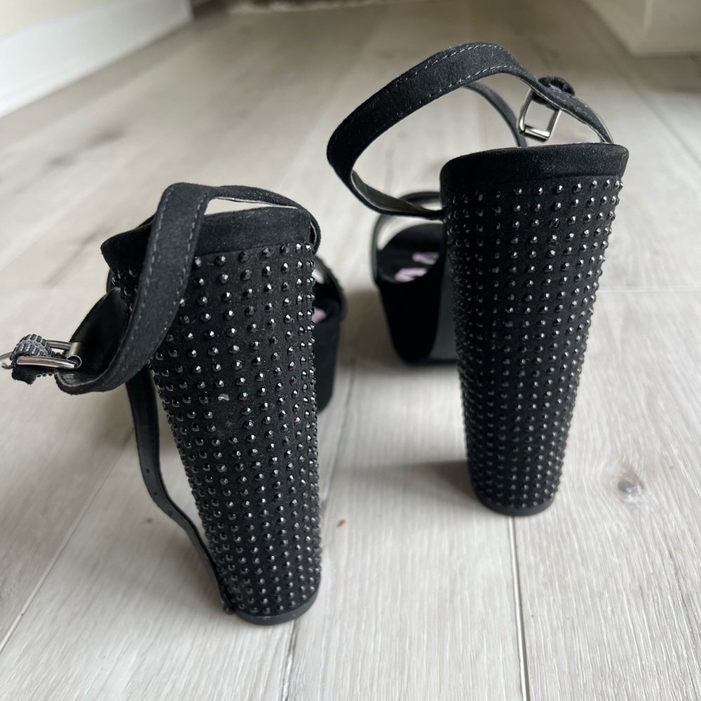 JUICY COUTURE black rhinestone platform heels strappy 8.5 - Picture 7 of 7